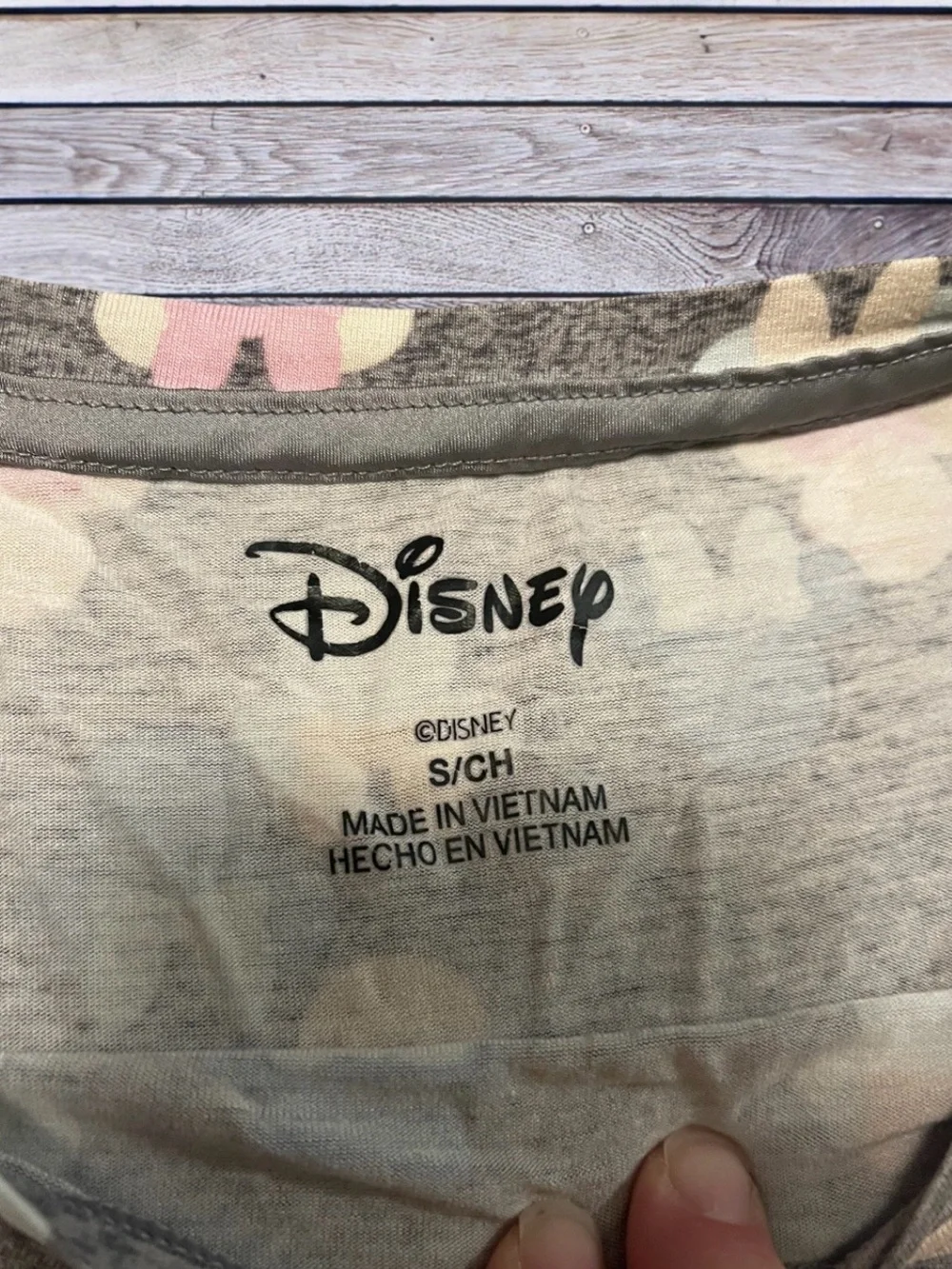 Disney Women’s Gray Minnie Mouse Two-Piece Pajama Lounge Set Small - Picture 3 of 4